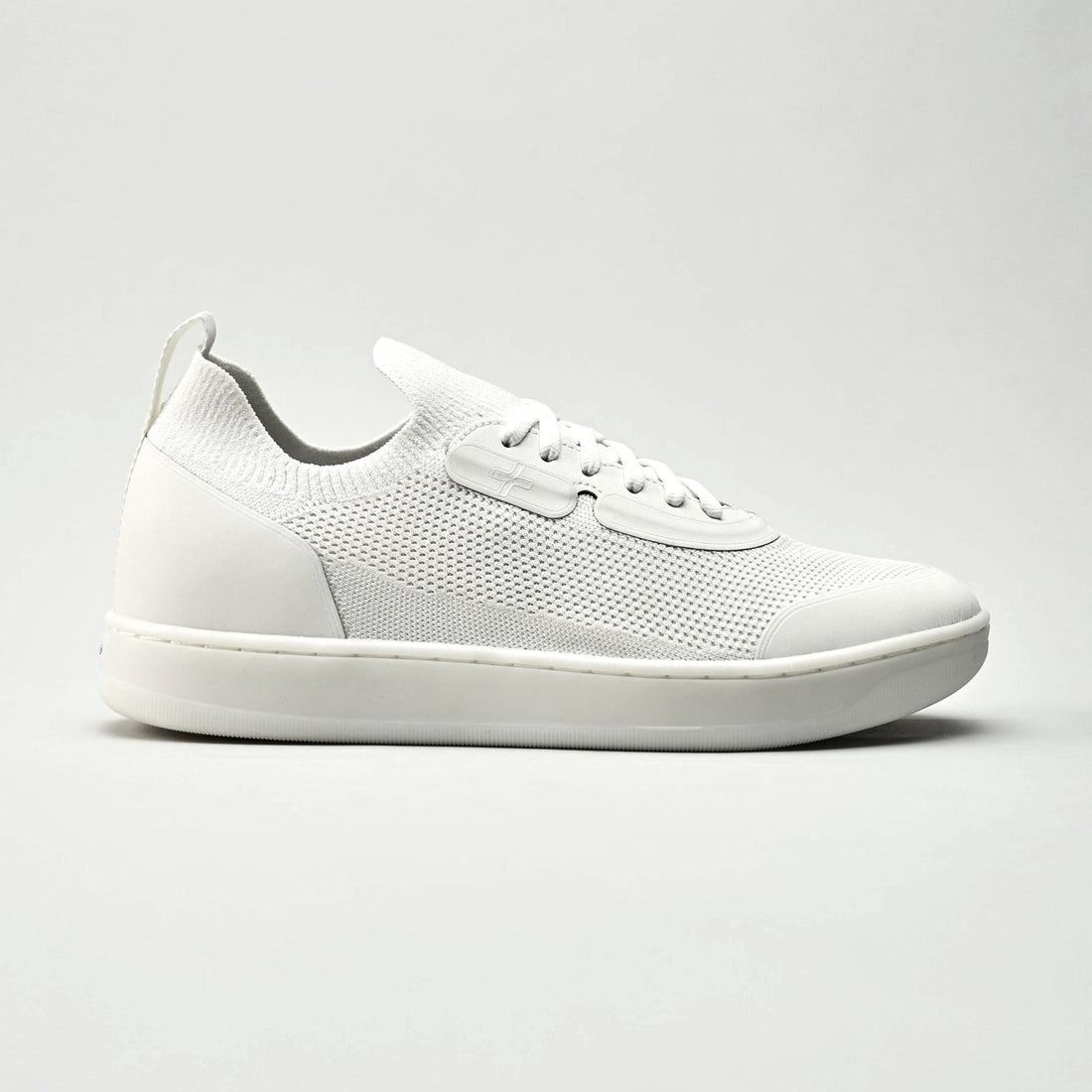 Skiff2 White Out
